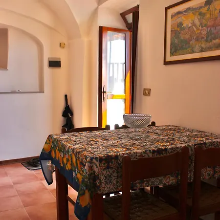 Historic House With Terrace Nyaraló *